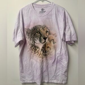 The Mountain Cheetah T-Shirt - Light Purple